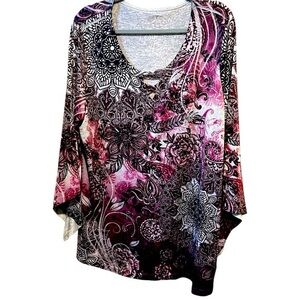 Avenue Women Floral rhinestone accents 20W